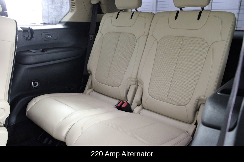 Used 2021 Jeep Grand Cherokee L Limited w/ Luxury Tech Group II image 16