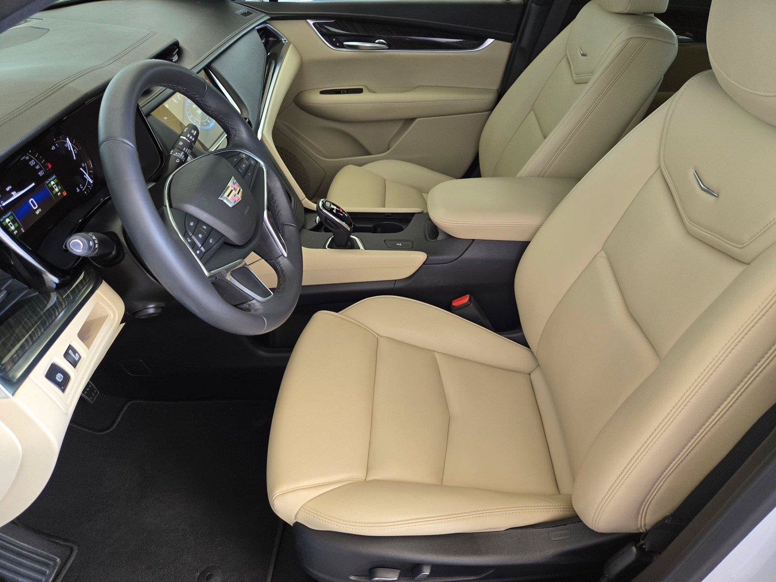 Used 2018 Cadillac XT5 FWD image 10