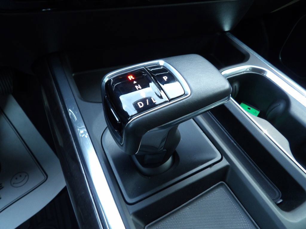 Used 2022 Chevrolet Silverado 1500 LTZ w/ Z71 Off-Road Package image 24