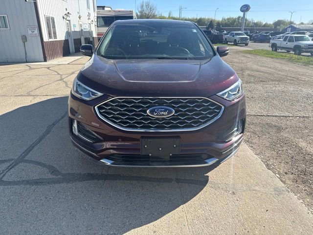 Used 2020 Ford Edge Titanium w/ Equipment Group 301A AWD/4WD image 2