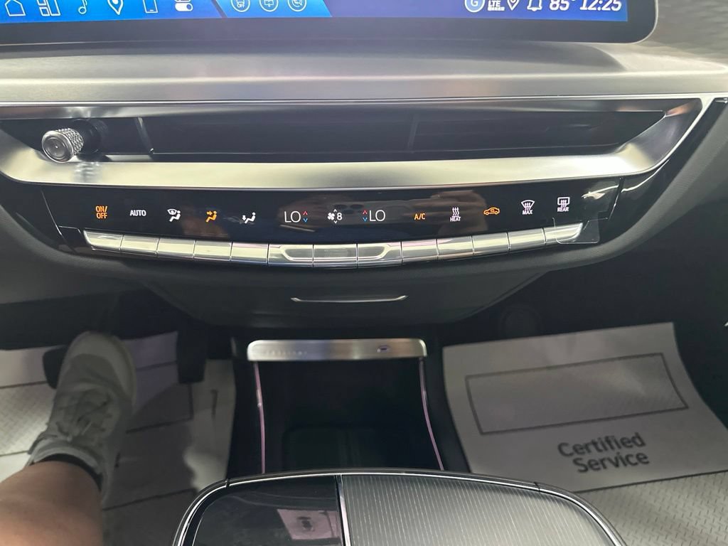 New 2026 Cadillac Lyriq Luxury AWD/4WD image 46