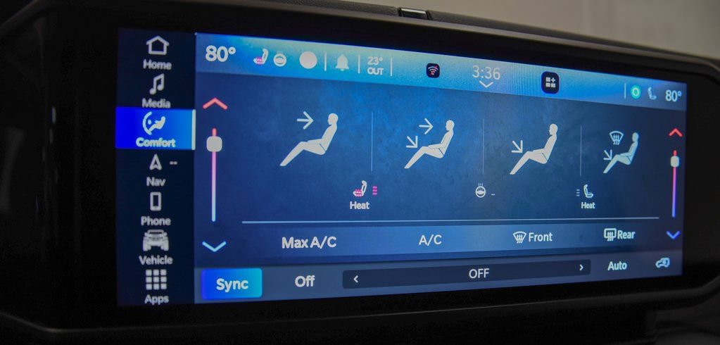 Used 2024 Jeep Wrangler Unlimited Sahara w/ Technology Group image 20