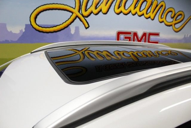 Used 2023 Buick Encore GX Essence w/ Experience Buick Package FWD image 2