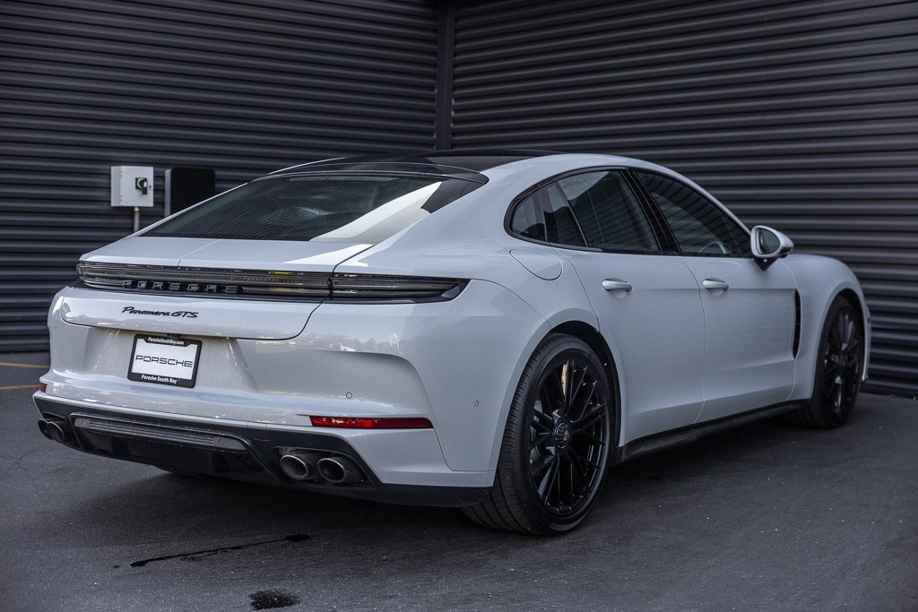 Certified 2025 Porsche Panamera GTS image 9