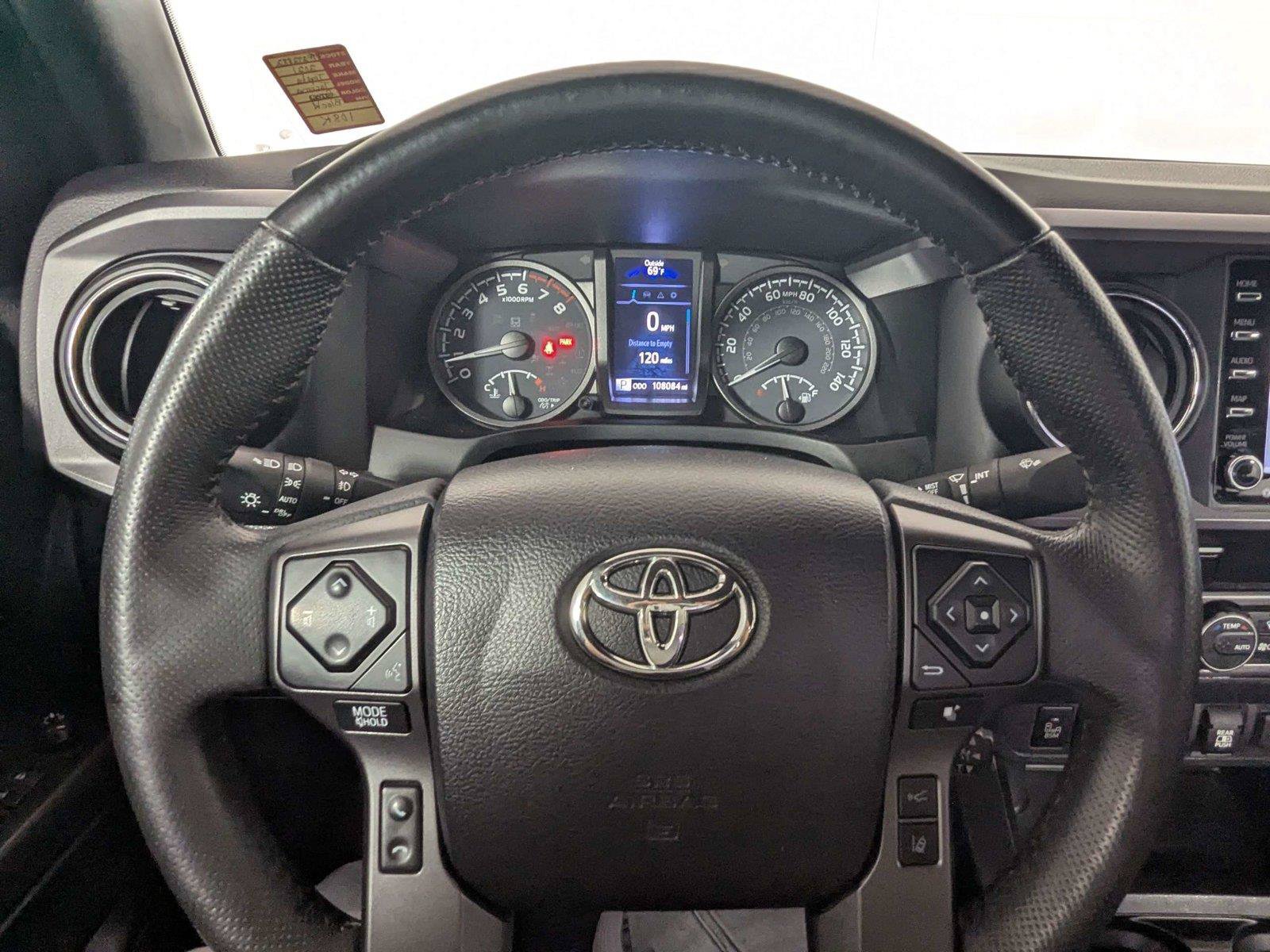 Used 2021 Toyota Tacoma TRD Off-Road w/ Technology Package AWD/4WD image 17