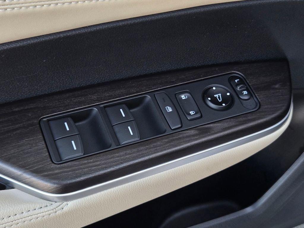 Used 2019 Honda Clarity Plug-In Hybrid image 12