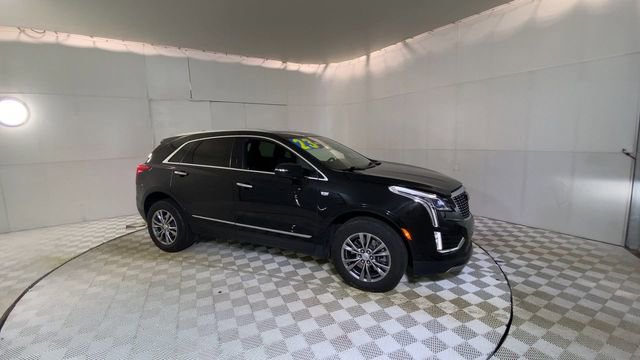 Used 2023 Cadillac XT5 Premium Luxury image 2
