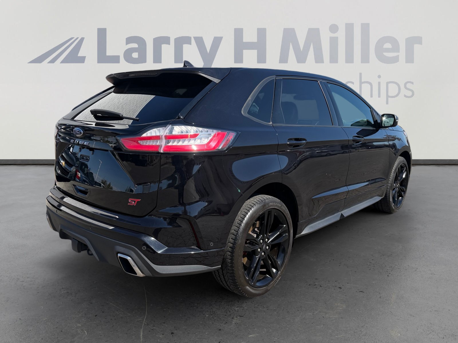 Used 2024 Ford Edge ST w/ Equipment Group 401A AWD/4WD image 5