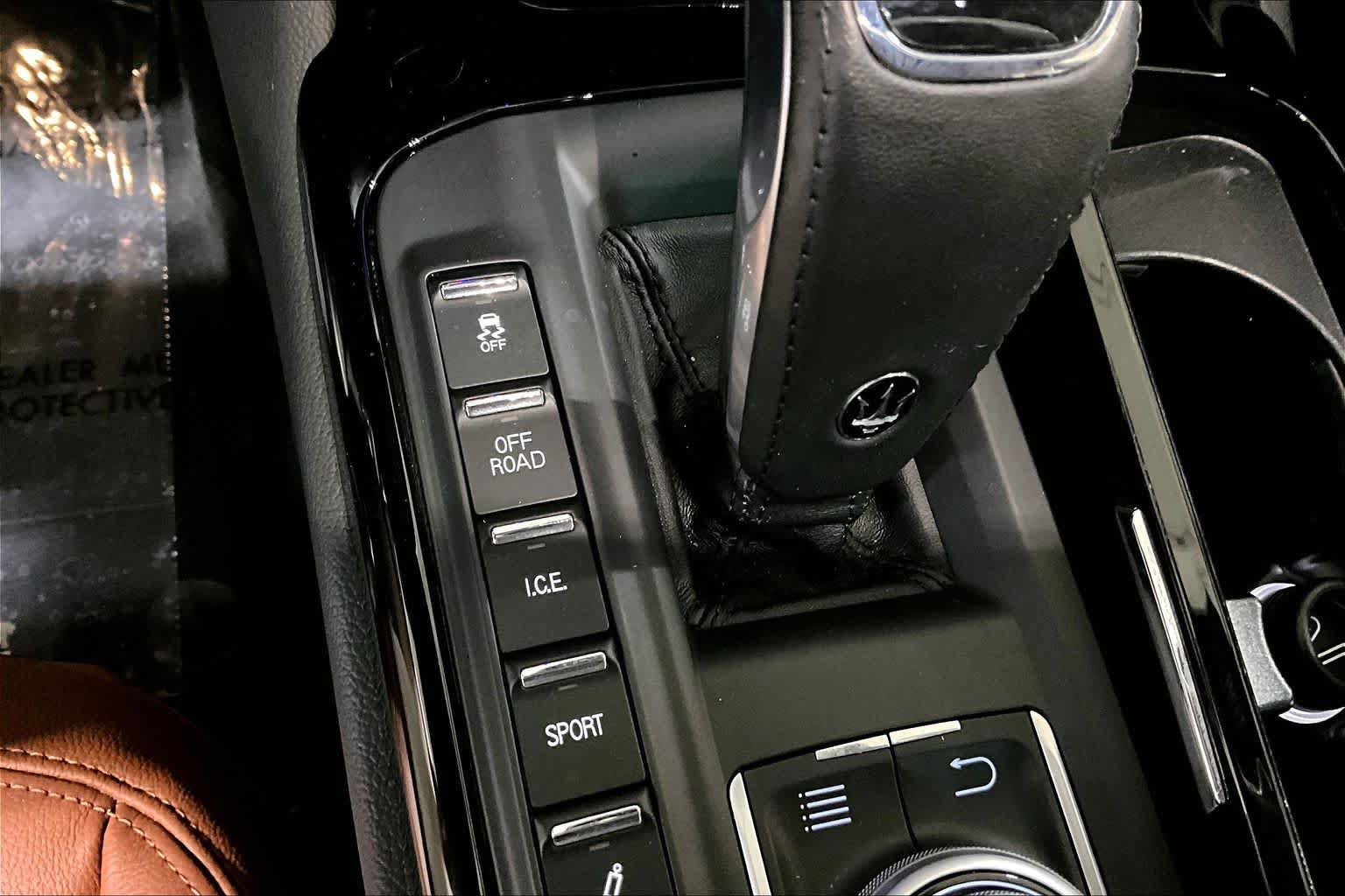 Used 2019 Maserati Levante AWD/4WD image 29