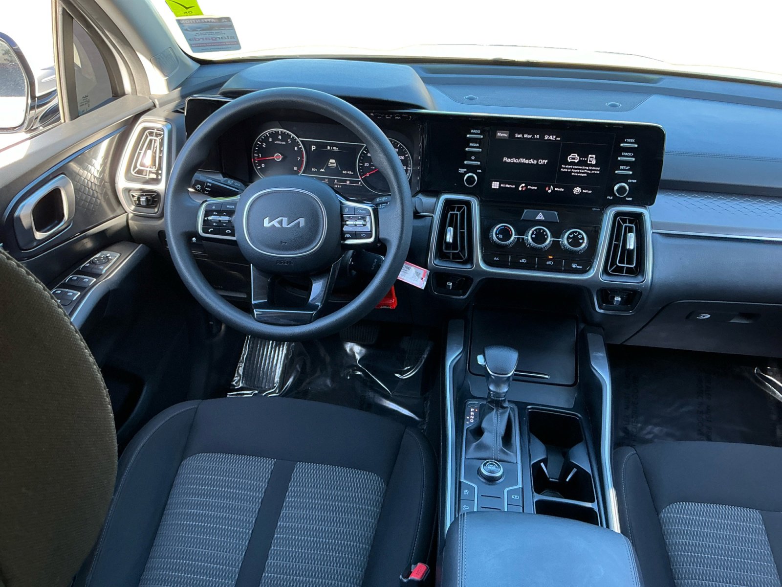 Used 2023 Kia Sorento LX image 14