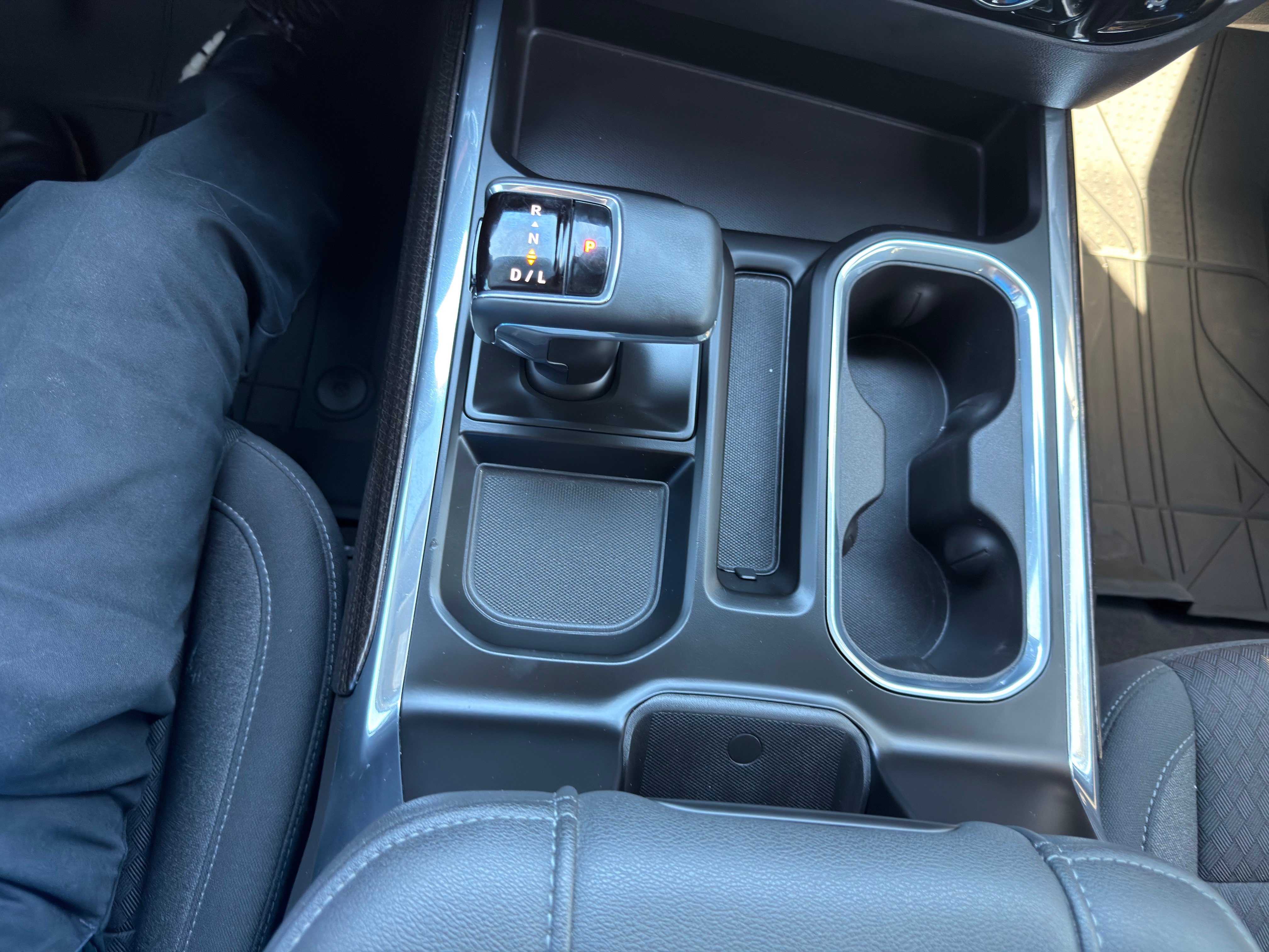 Used 2024 Chevrolet Silverado 1500 RST w/ Convenience Package II RWD image 37