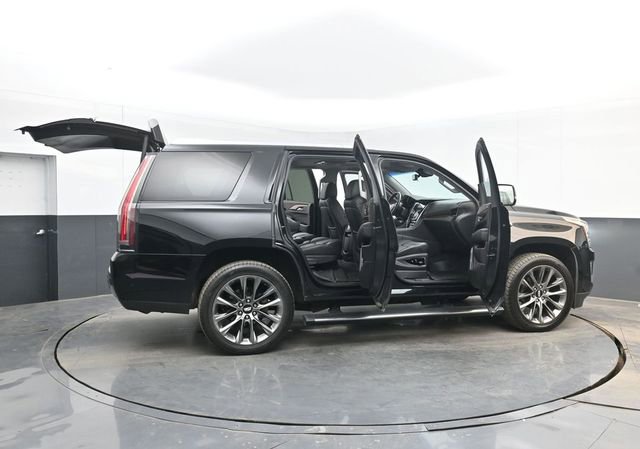 Used 2019 Cadillac Escalade Premium Luxury w/ Escalade Sport Edition AWD/4WD image 55