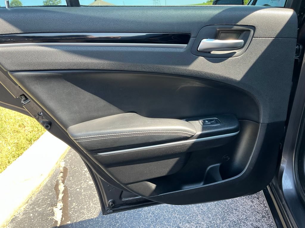 Used 2021 Chrysler 300 S RWD image 29