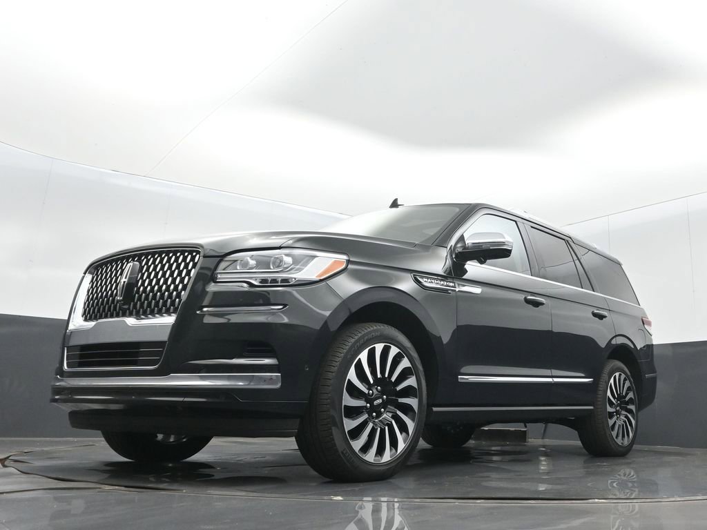 Used 2023 Lincoln Navigator Black Label AWD/4WD image 13