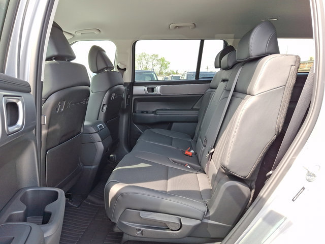 Used 2025 Hyundai Santa Fe SEL AWD/4WD image 10