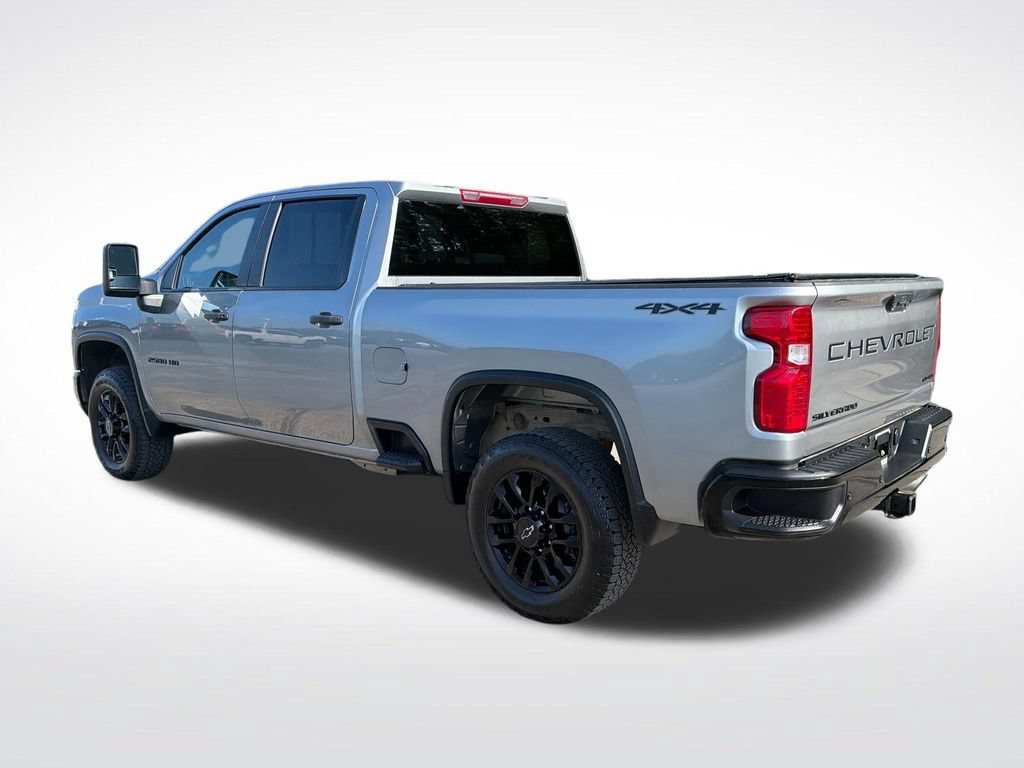 Used 2025 Chevrolet Silverado 2500 Custom w/ Custom Value Package AWD/4WD video 3