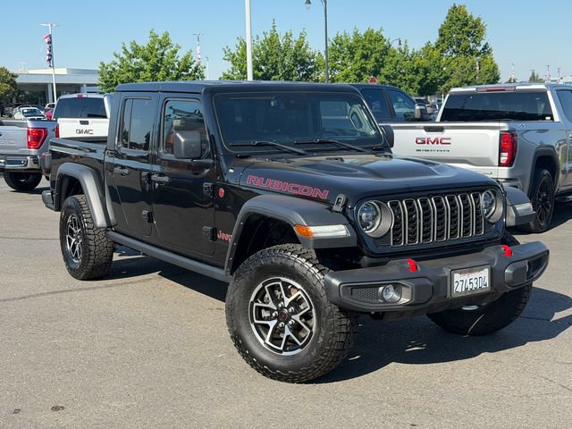 Used 2024 Jeep Gladiator Rubicon w/ Convenience Group AWD/4WD image 2