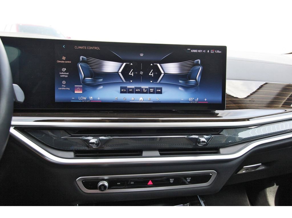 Used 2025 BMW X7 xDrive40i image 19