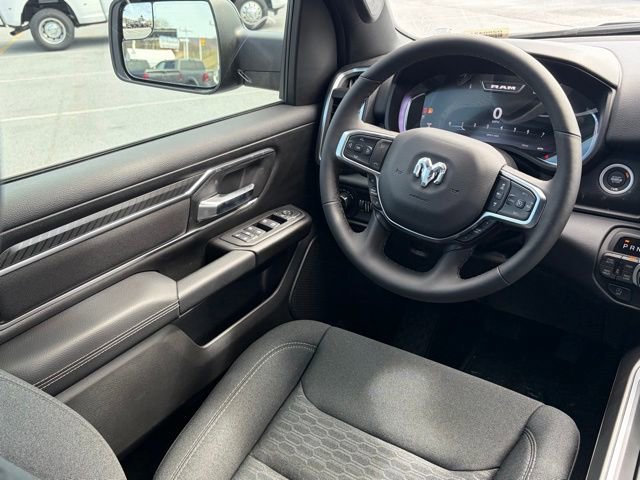 New 2026 RAM 1500 4x4 Crew Cab image 32