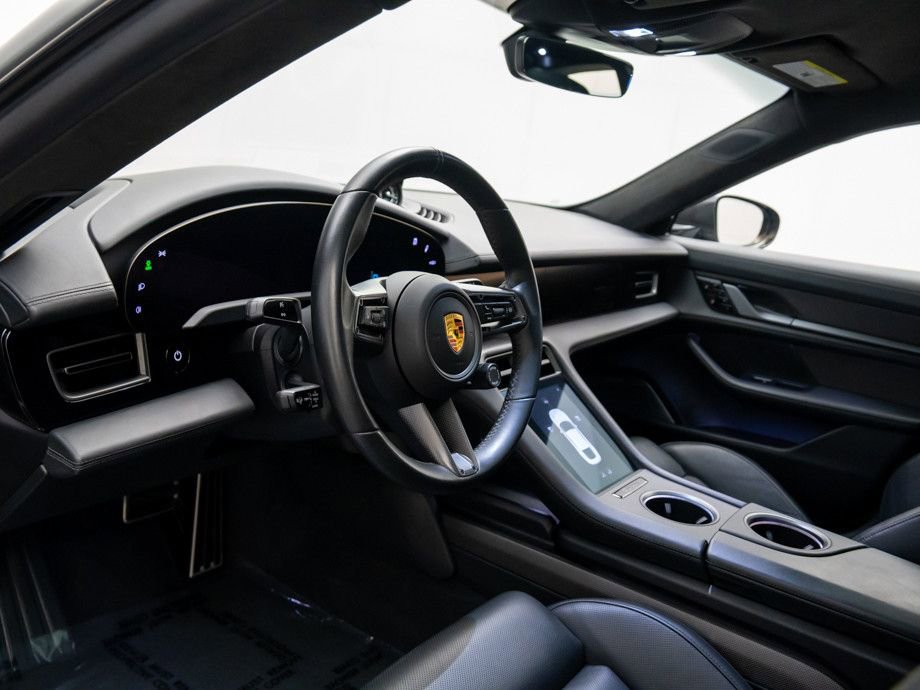 Used 2021 Porsche Taycan Turbo S image 4