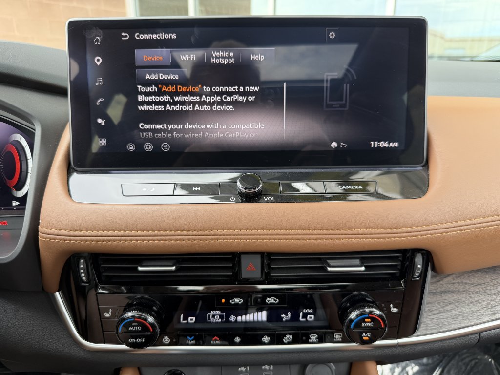 Used 2025 Nissan Rogue Platinum w/ Platinum Premium Package FWD image 24