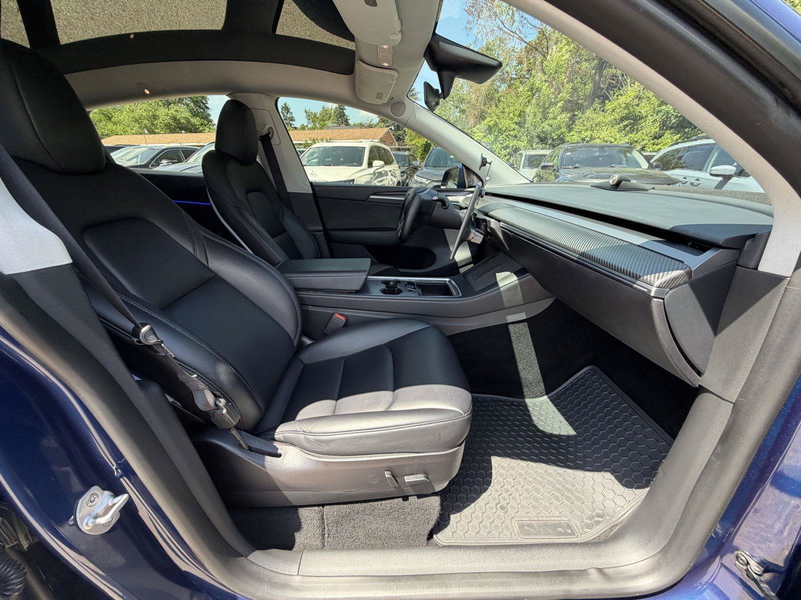 Used 2023 Tesla Model Y Performance AWD/4WD image 30