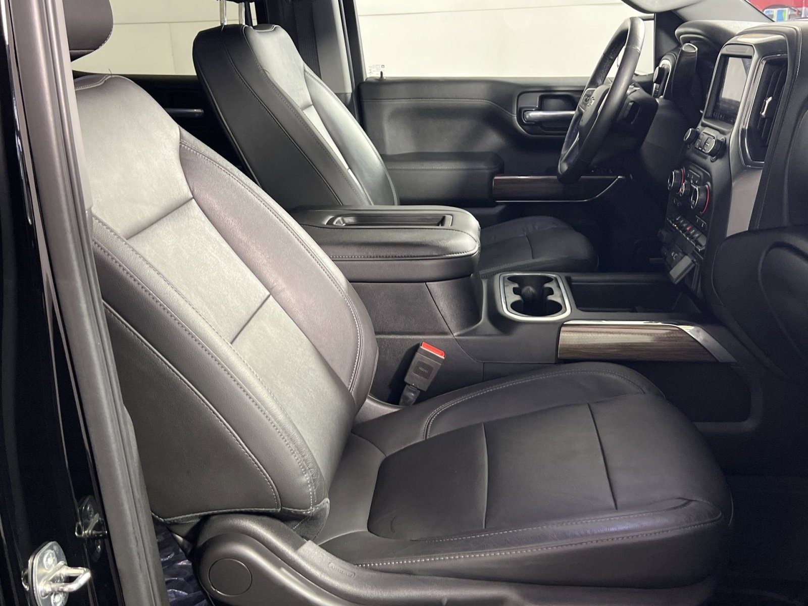 Used 2020 Chevrolet Silverado 1500 RST w/ All-Star Edition image 27