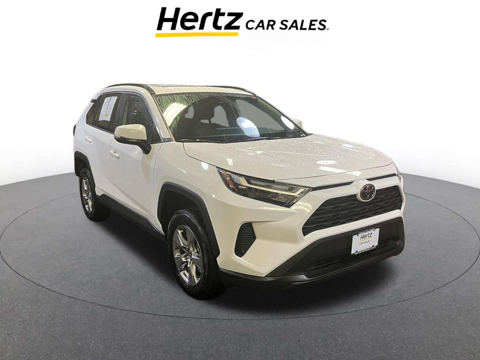 Used 2025 Toyota RAV4 XLE image 1