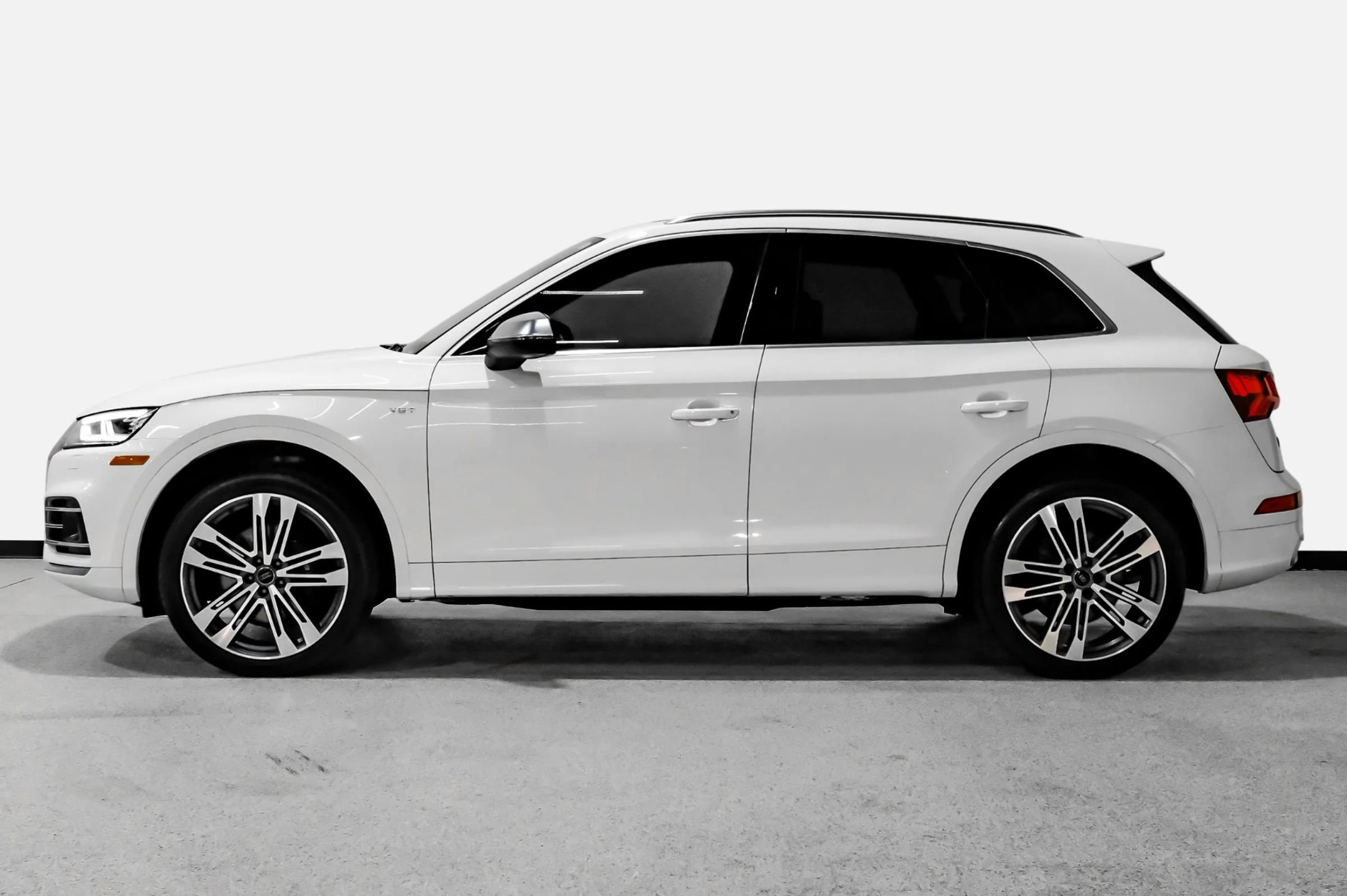 Used 2018 Audi SQ5 Prestige w/ Prestige Package AWD/4WD image 9