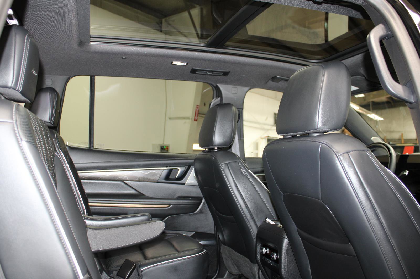 Used 2025 Buick Enclave Avenir w/ Super Cruise Package image 20