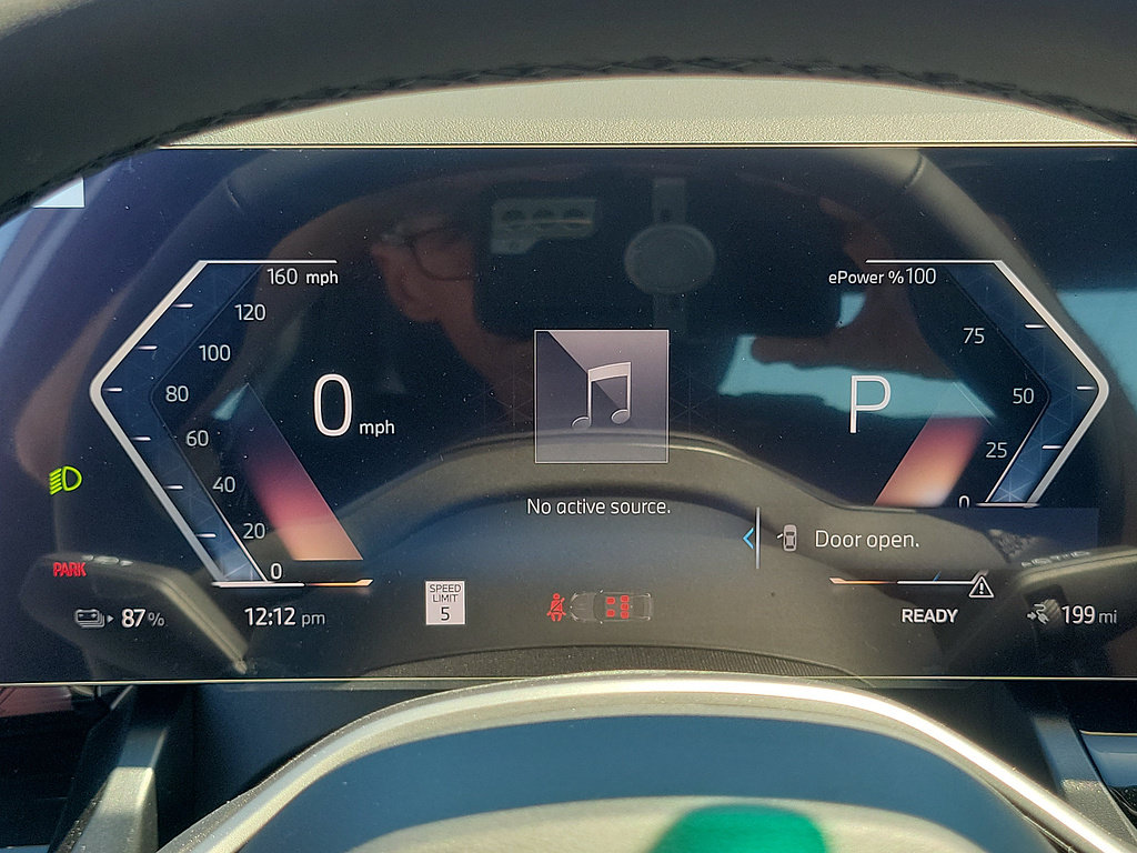 New 2026 BMW i5 eDrive40 w/ Convenience Package RWD image 29