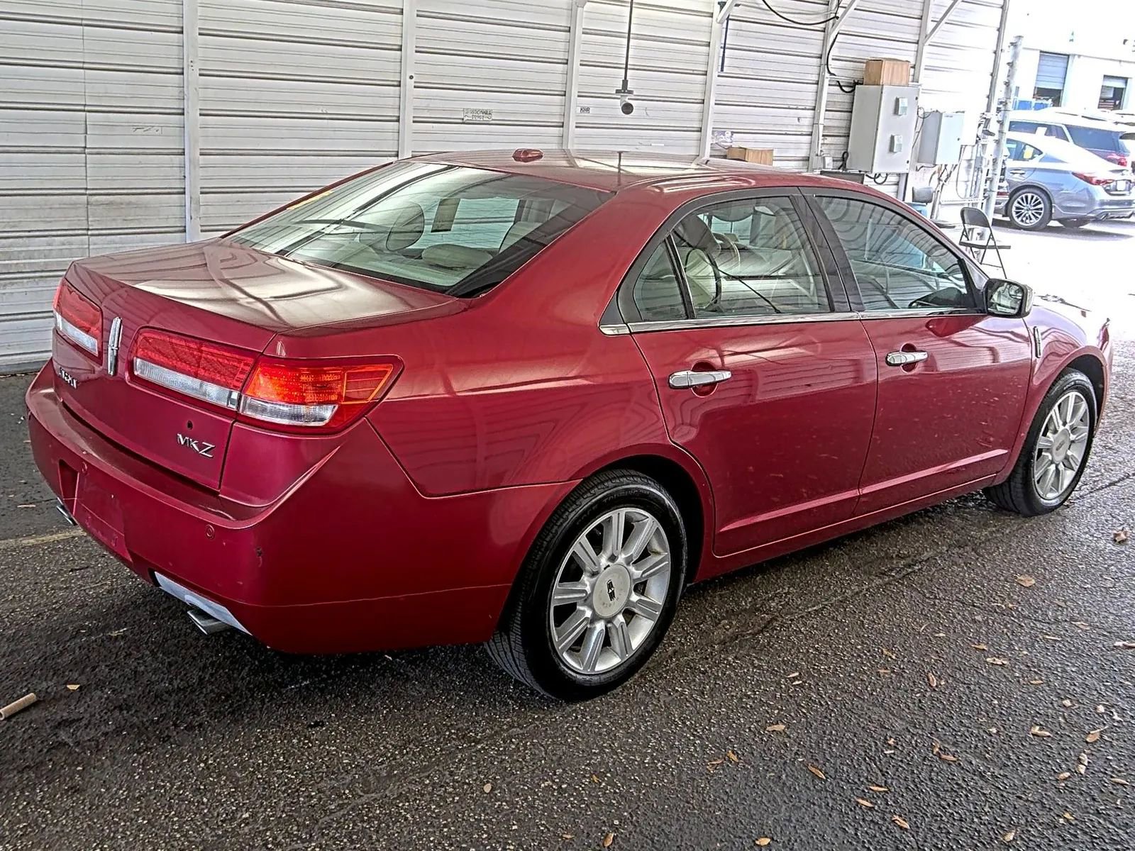 Used 2012 Lincoln MKZ FWD image 10