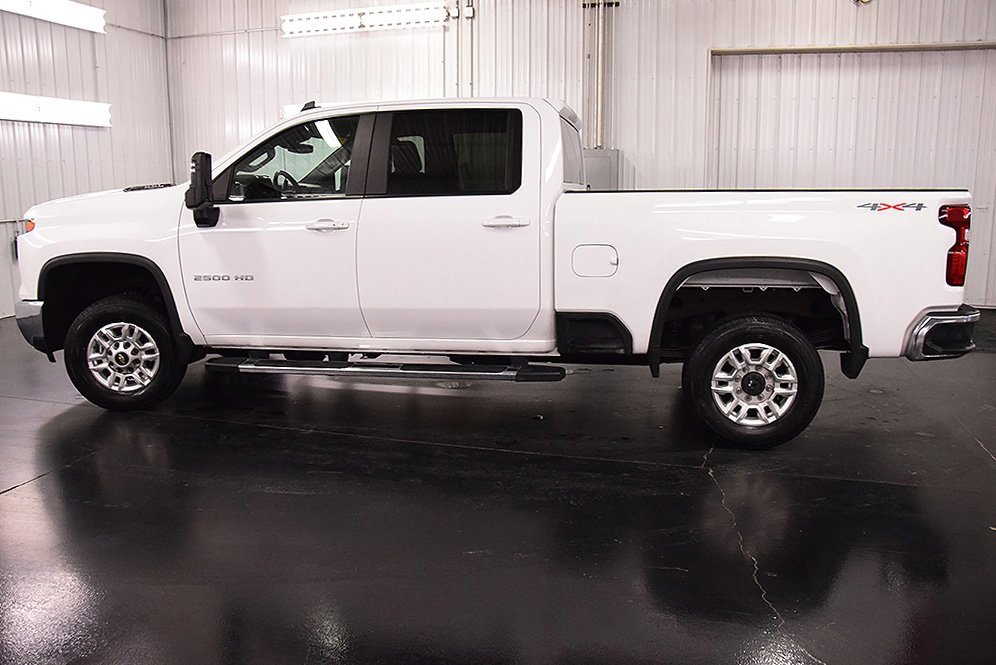 Used 2024 Chevrolet Silverado 2500 LT image 4