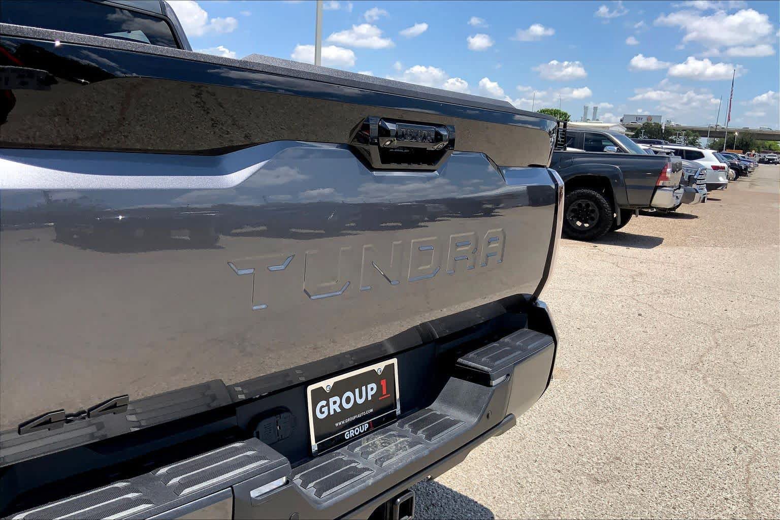 Used 2025 Toyota Tundra Platinum w/ TRD Off-Road Package AWD/4WD image 30