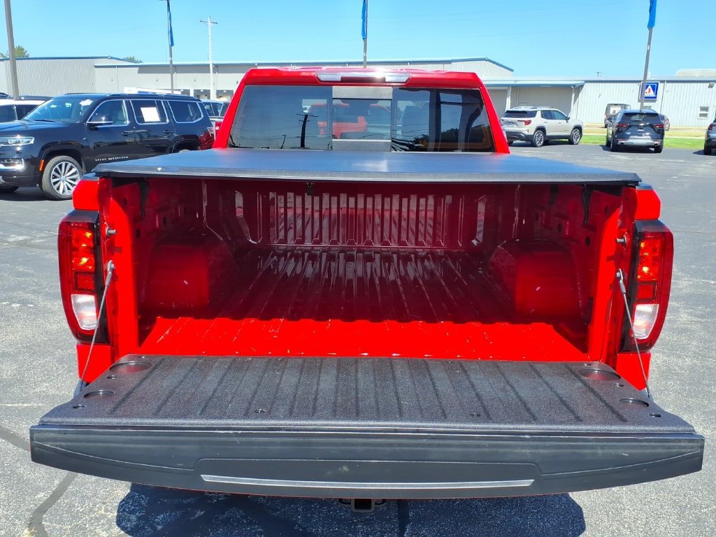 Used 2023 GMC Sierra 1500 Elevation w/ Preferred Package AWD/4WD image 13