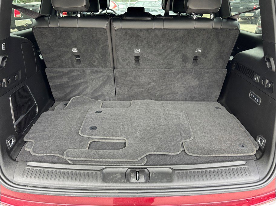 Used 2024 Jeep Wagoneer Series II w/ Flexible Seating Group image 52