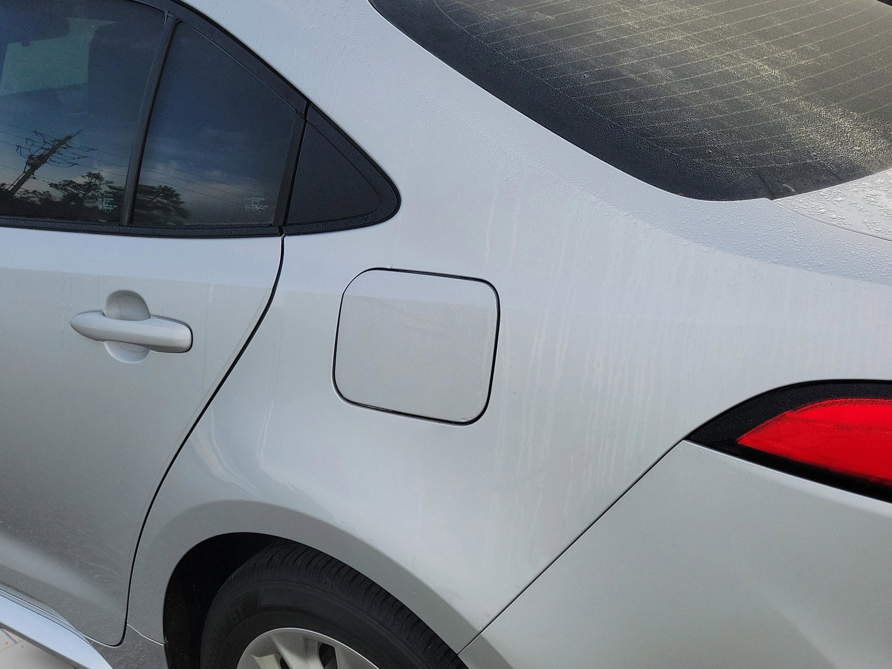 Used 2022 Toyota Corolla LE w/ LE Convenience Package FWD image 25