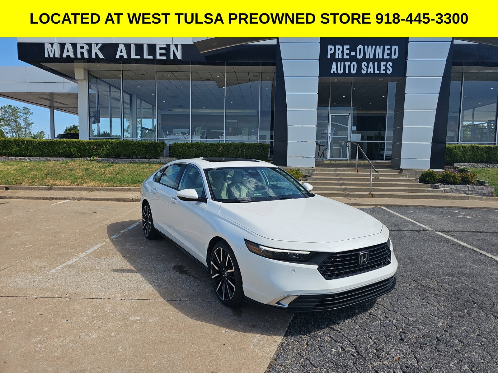 Used 2024 Honda Accord Touring image 1