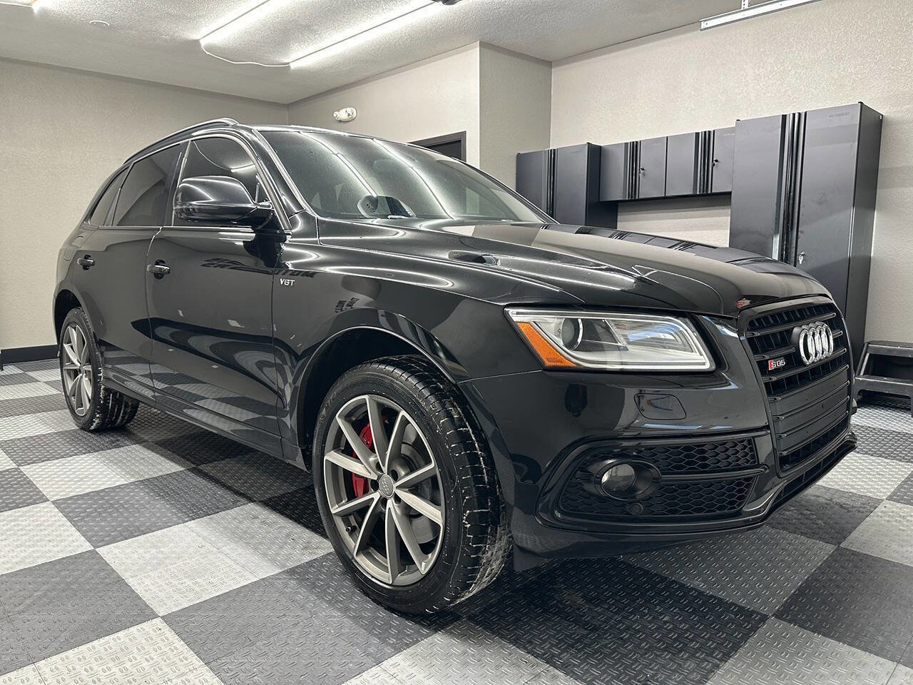 Used 2016 Audi SQ5 Premium Plus w/ Technology Package image 4