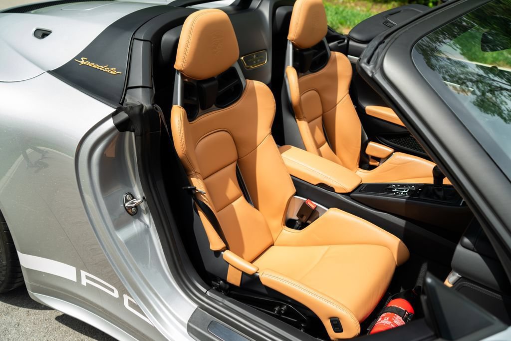 Used 2019 Porsche 911 Speedster RWD image 26