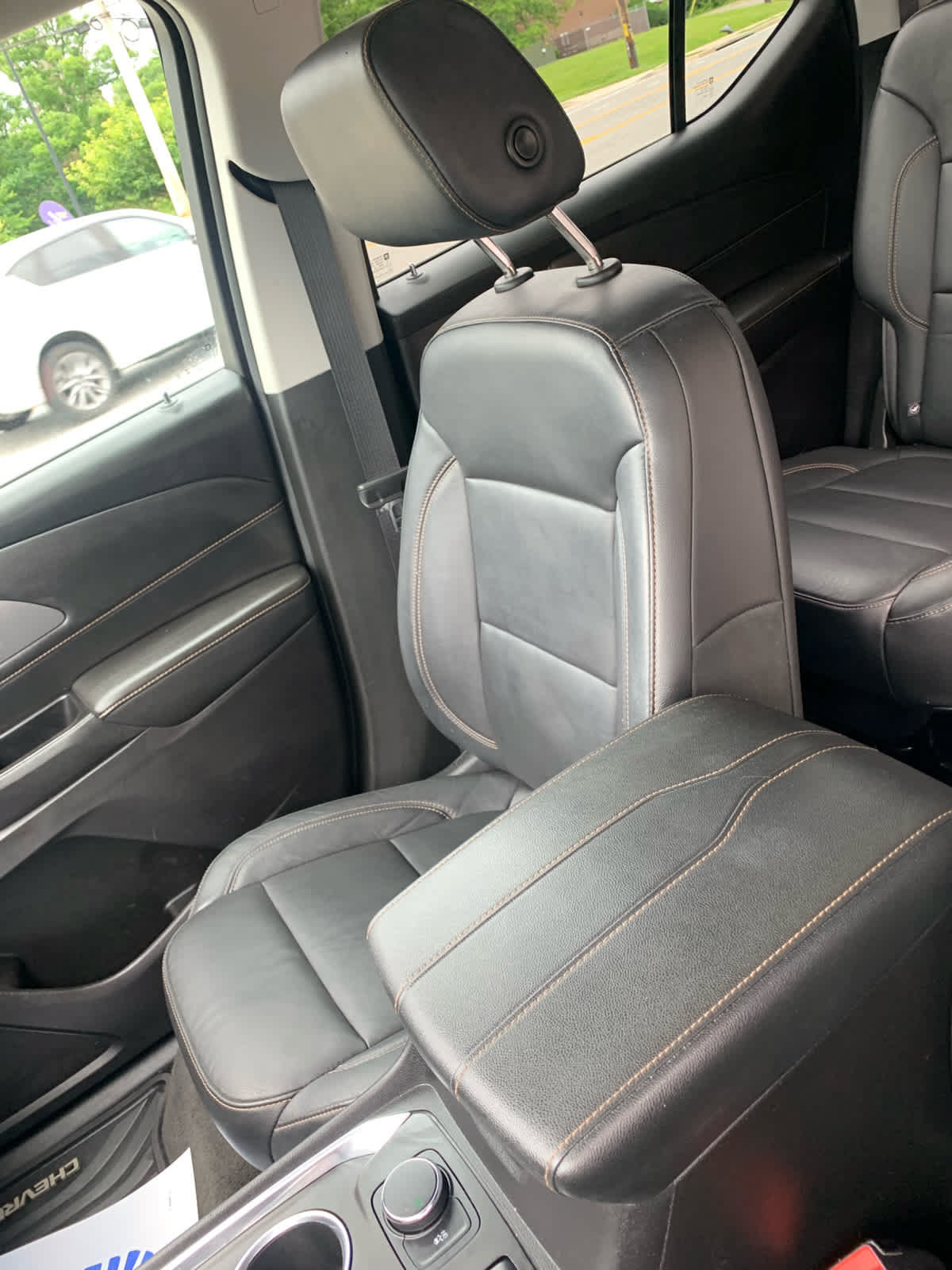 Used 2019 Chevrolet Traverse LT FWD image 21