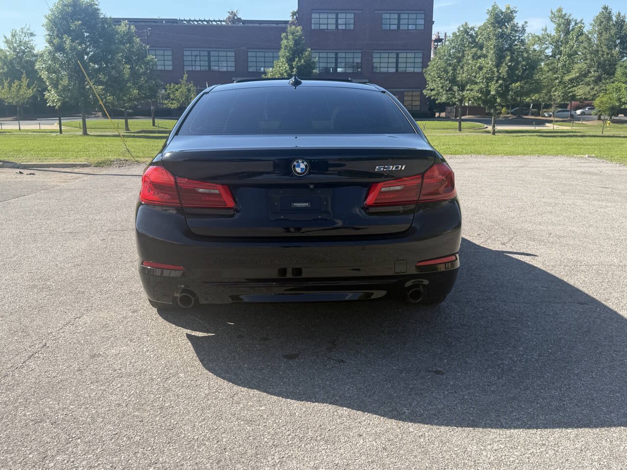 Used 2017 BMW 530i RWD image 9