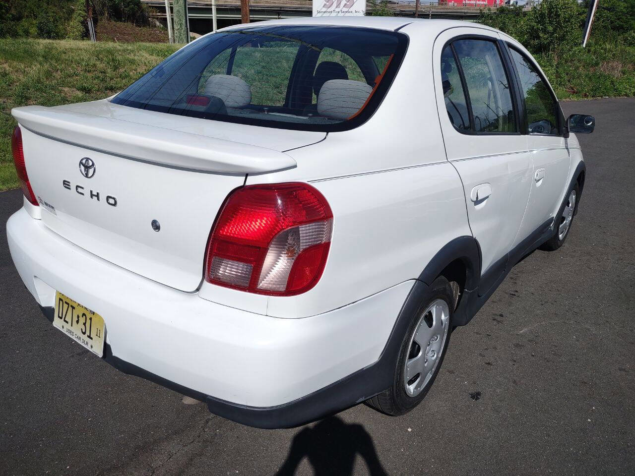 Used 2000 Toyota Echo Sedan FWD image 6