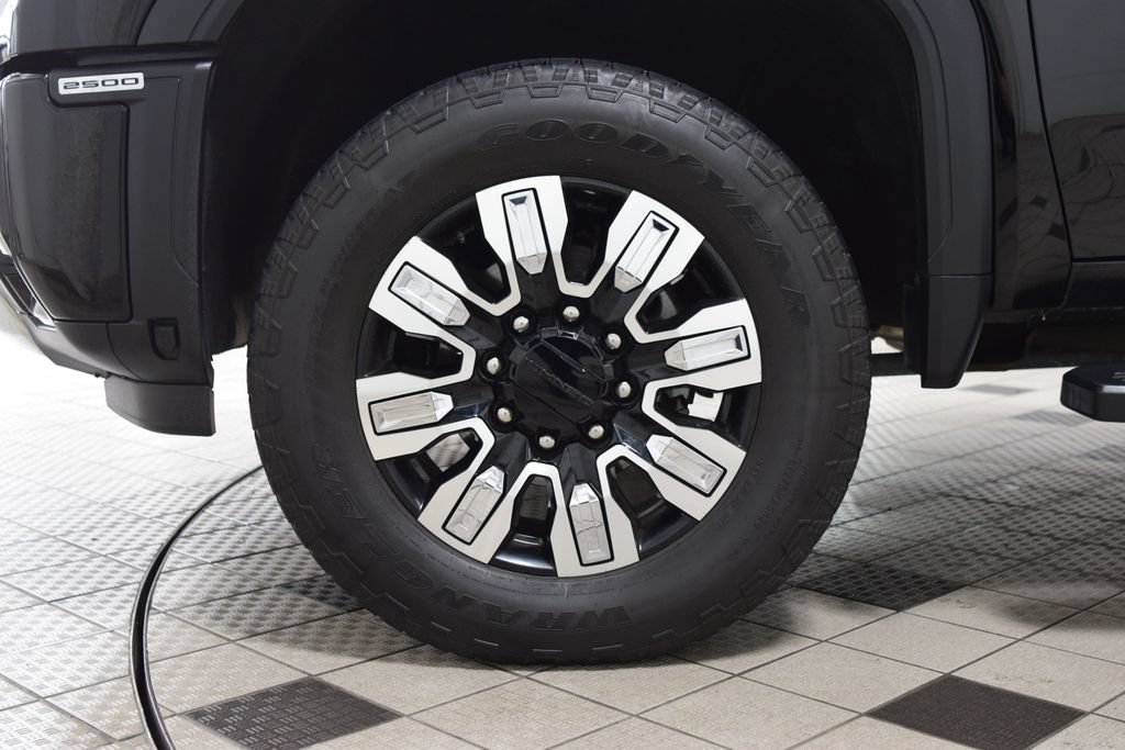 Used 2025 GMC Sierra 2500 Denali w/ Denali Reserve Package AWD/4WD image 28