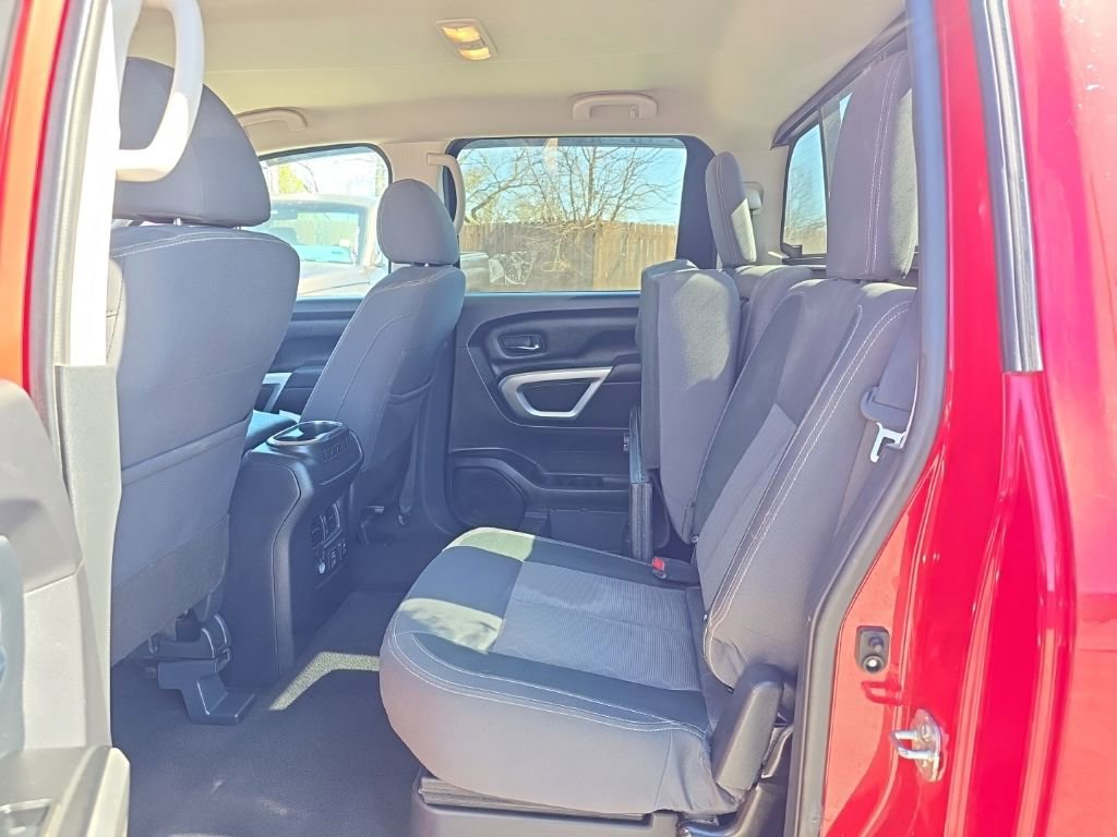 Used 2023 Nissan Titan SV w/ SV Convenience Package image 12
