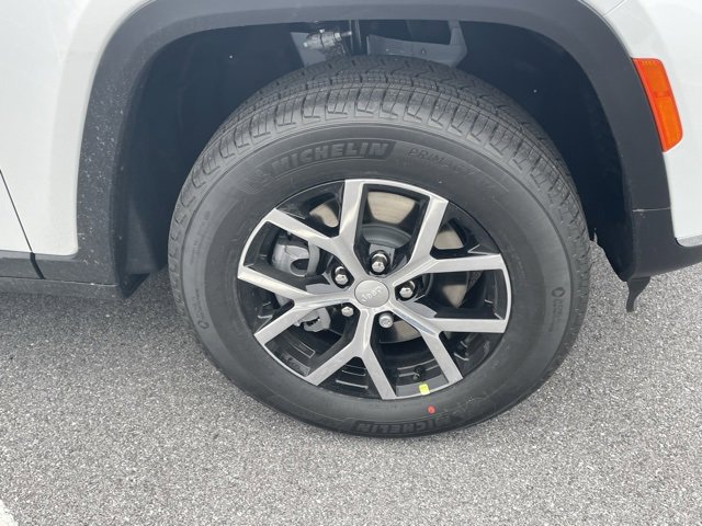 New 2025 Jeep Grand Cherokee L Limited image 11