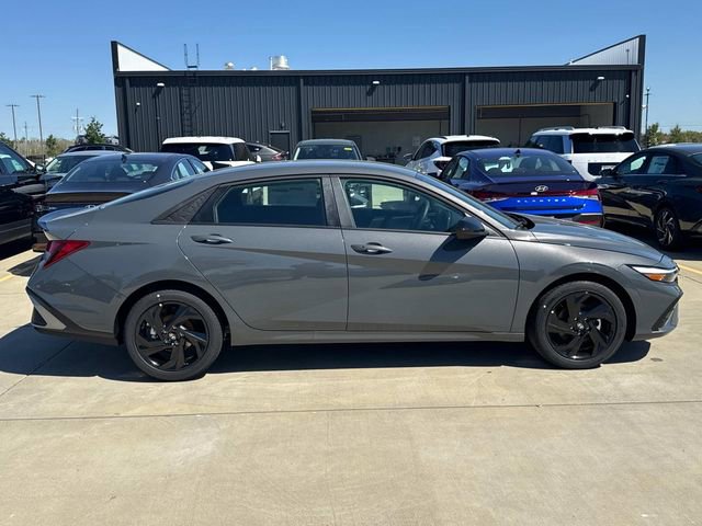 New 2026 Hyundai Elantra Sport image 10