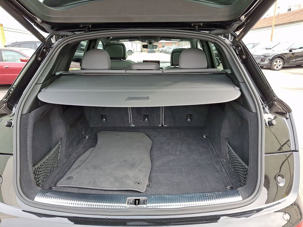 Used 2023 Audi SQ5 Premium Plus image 31