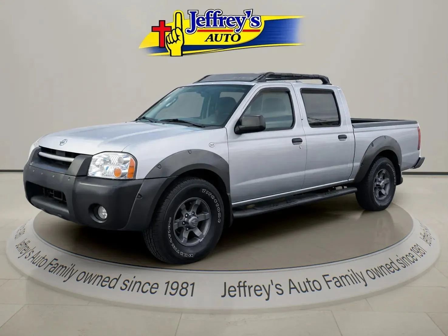 Used 2002 Nissan Frontier XE image 1