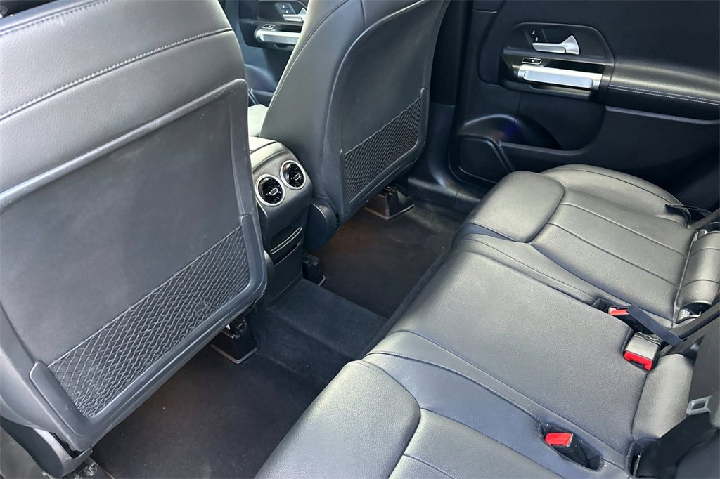Used 2020 Mercedes-Benz GLB 250 GLB 250 image 12